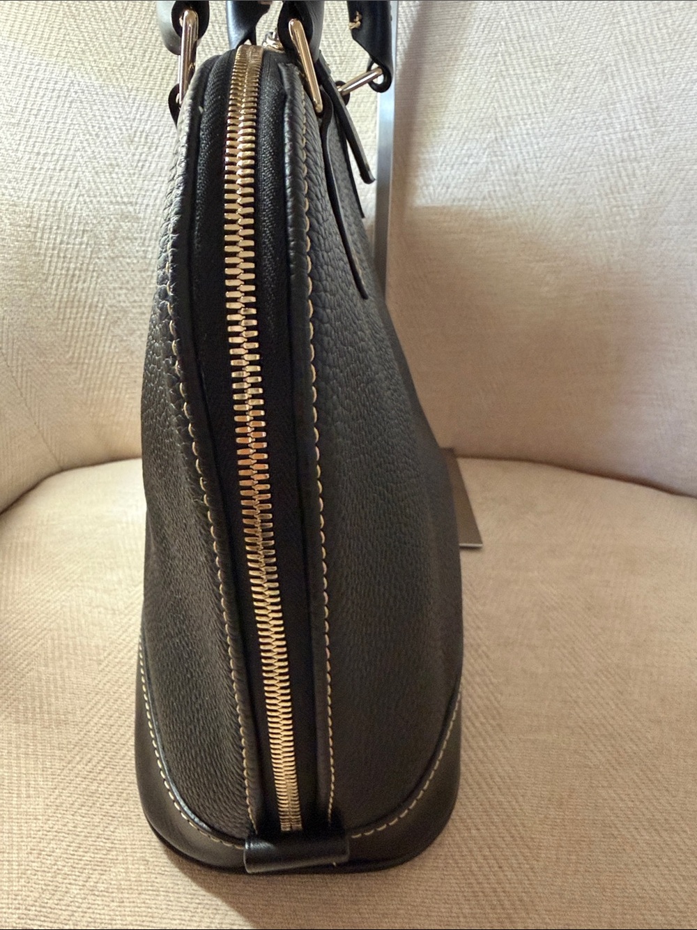 Dooney & Bourke Black Pebbled Leather Dome Satchel with Gold Hardware NWOT - Picture 6 of 13